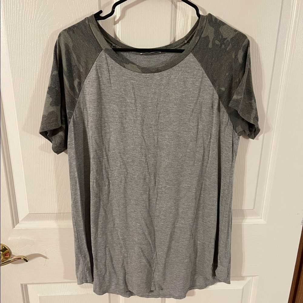 Jodifl Camo Top - Picture 1 of 3
